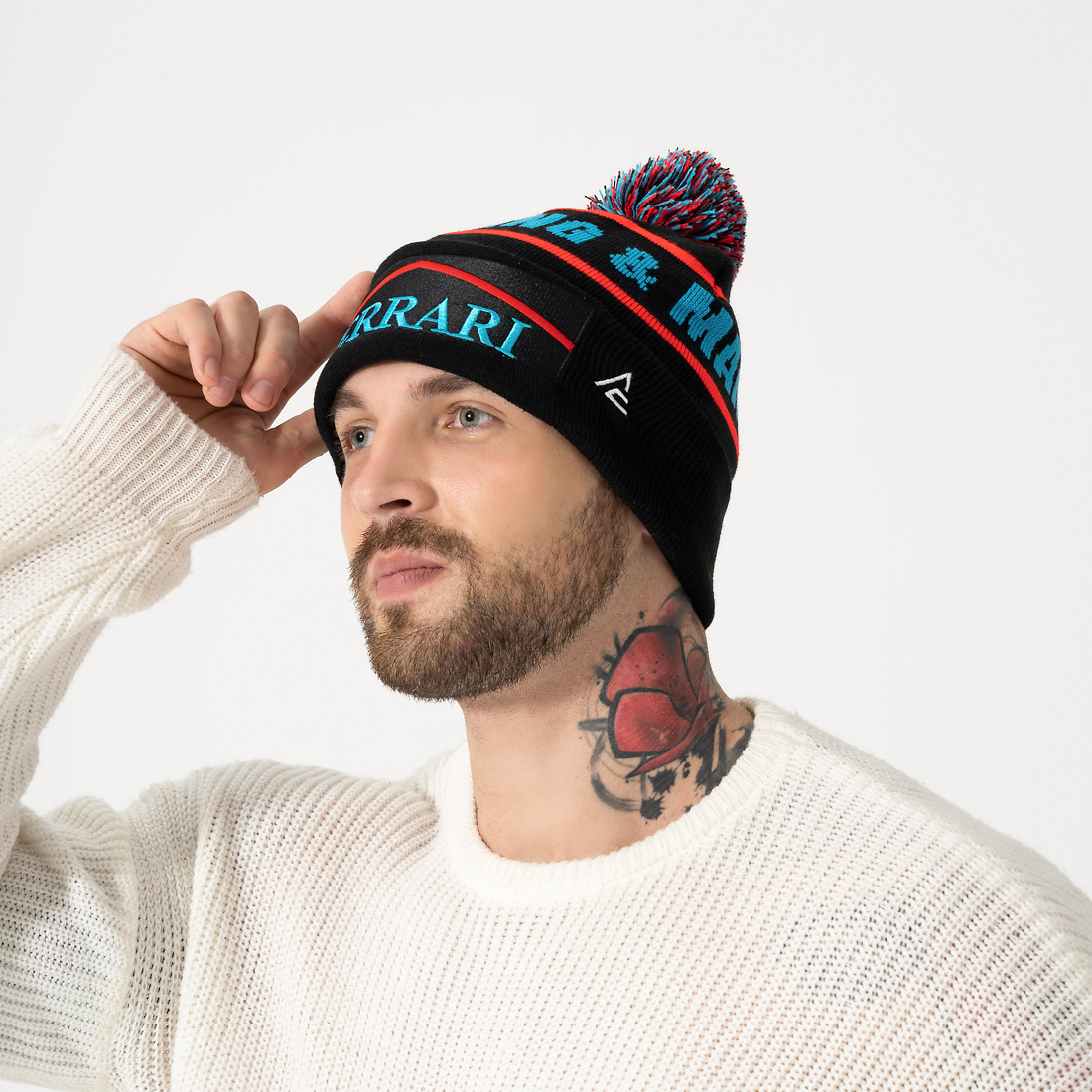 Wholesale OEM Customn Logo Winter jacquard Knitted Pom Pom Beanie Hat Factory